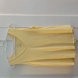 Chicos lemon v neck top
